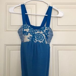 Lululemon workout top